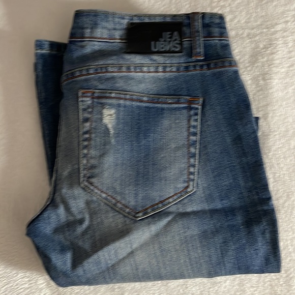 Straight leg blue women’s jeans Ripped knee wide leg blue Jeans size 31 no tags - Picture 11 of 11